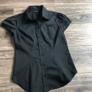 NWOT flattering black collared blouse